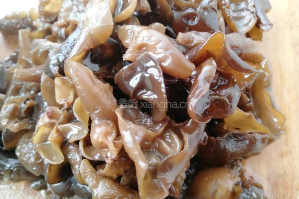 木耳包菜煎饼的做法图解3