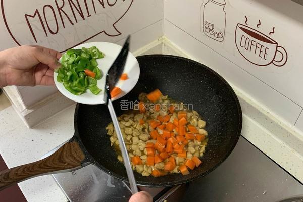鸡胸肉鸡丁炒胡萝卜尖椒的做法图解20