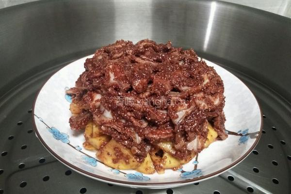 粉蒸脆骨土豆的做法图解5