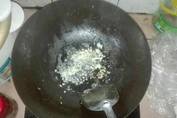 蒜香菠菜的做法图解3