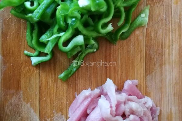干豆腐炒青椒的做法图解2