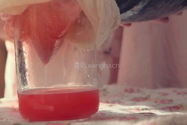 草莓酒的做法图解4