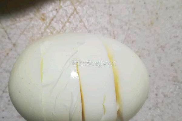 豆瓣酱炒虎皮鸡蛋土豆的做法图解3
