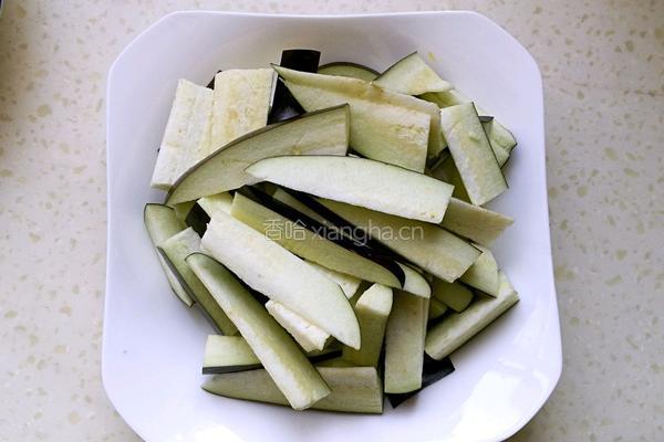肉末茄子的做法图解1
