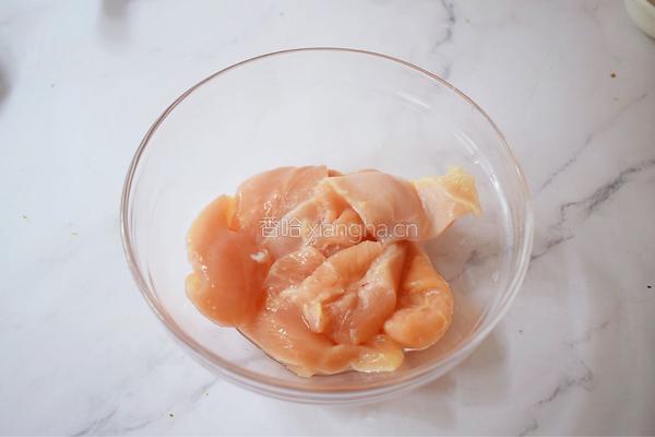 蜜汁鸡胸肉的做法图解2