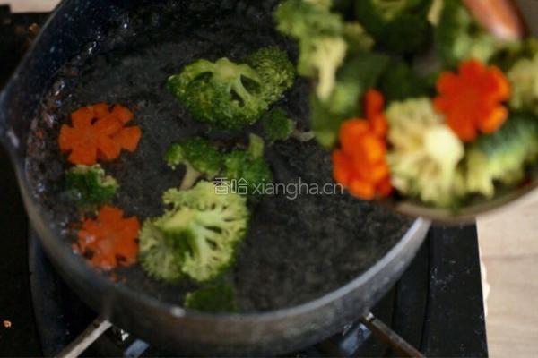 轻松解救没食欲的蜜汁好吃肥牛饭的做法图解4