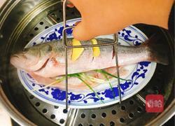 清蒸鲈鱼的做法图解4