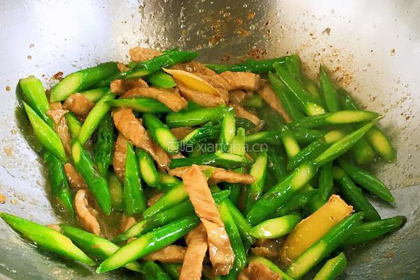 里脊肉炒芦笋的做法图解10