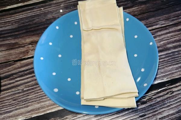 金针菇豆腐卷的做法图解4