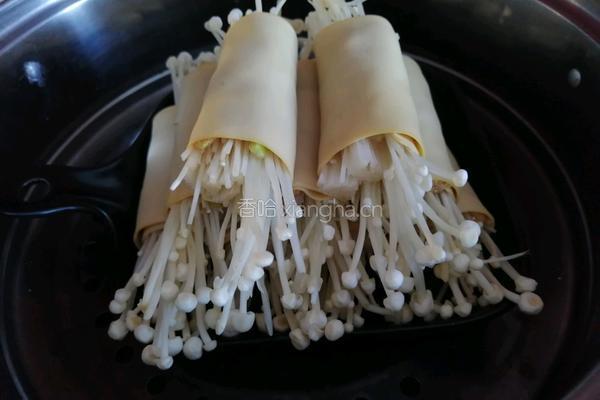 金针菇豆腐卷的做法图解10