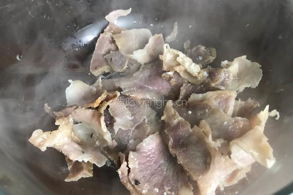艾香腊肉的做法图解2