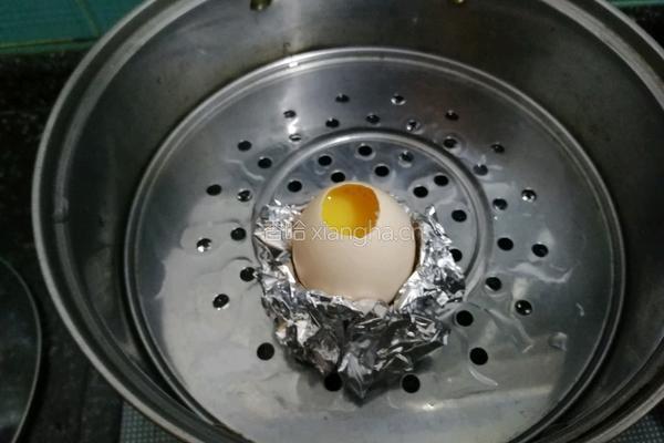 蛋壳蒸蛋的做法图解3