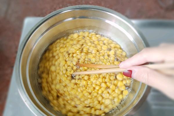 蛋花玉米甜羹的做法图解4