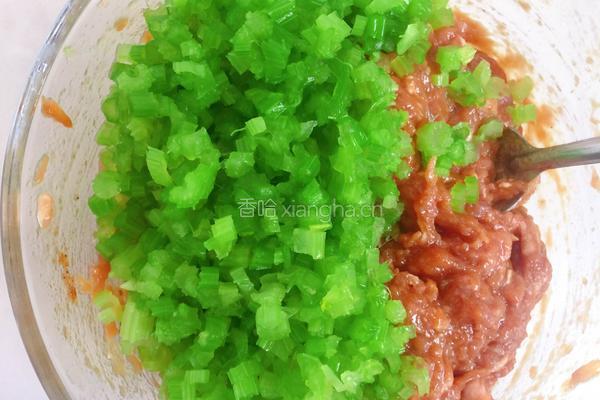 芹菜猪肉饺子的做法图解6