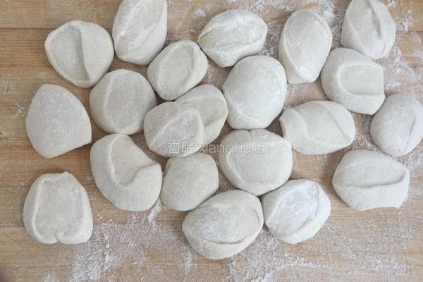 芹菜猪肉饺子的做法图解8