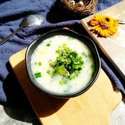 韭香花蛤海鲜汤的做法[图]