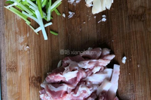 青笋炒肉的做法图解1
