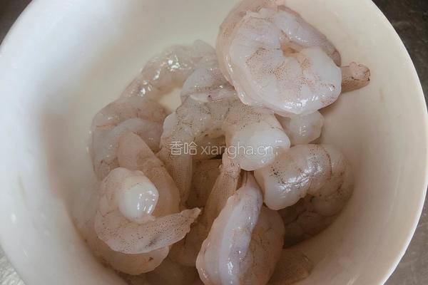 芦笋虾仁炒蛋的做法图解1