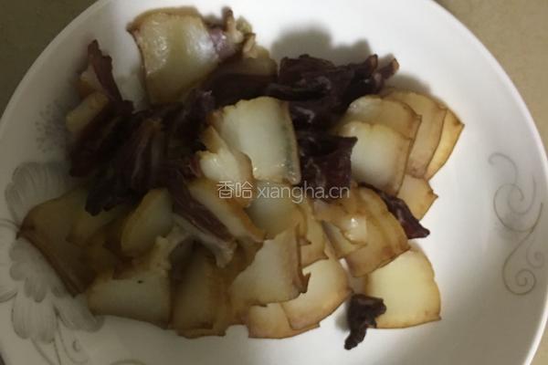 腊肉炒四季豆的做法图解2