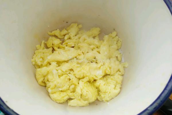 鲜虾滑蛋炒豌豆的做法图解8