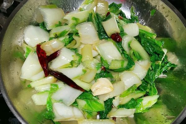 十分钟速食之炝炒小白菜的做法图解2