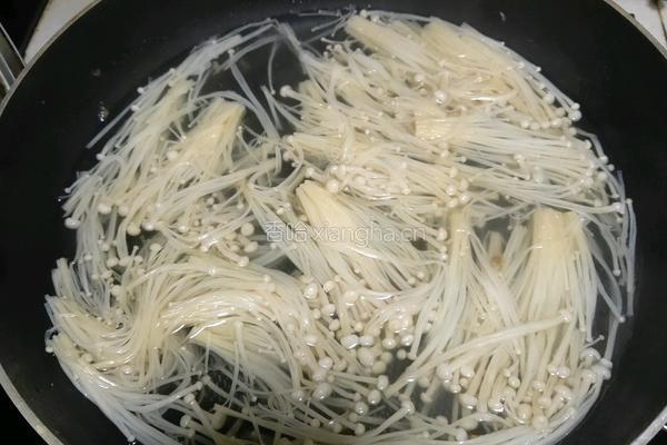 凉拌金针菇的做法图解4