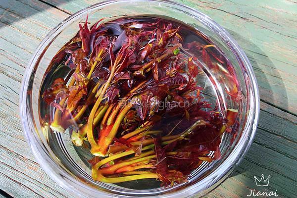 香椿拌豆腐的做法图解2