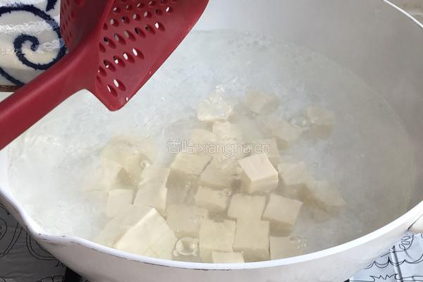 香椿拌豆腐的做法图解8