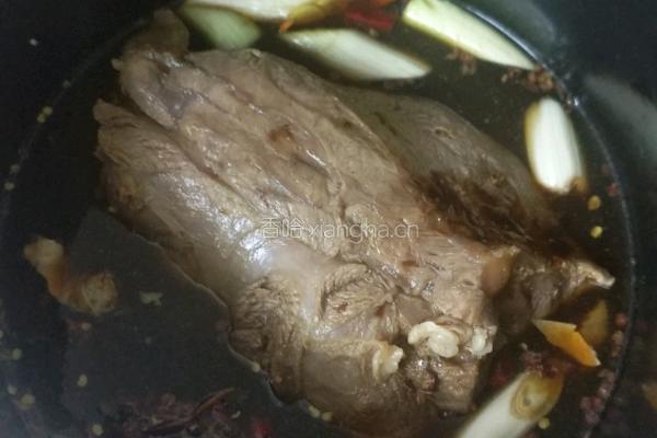 酱牛腱子的做法图解3