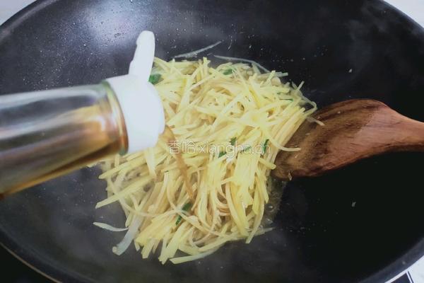 韭菜土豆丝的做法图解7