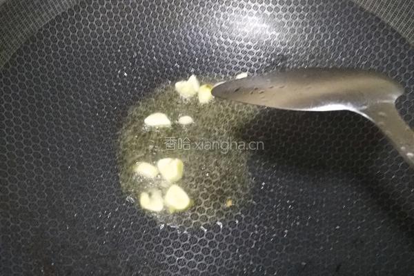爆炒卷心菜的做法图解2