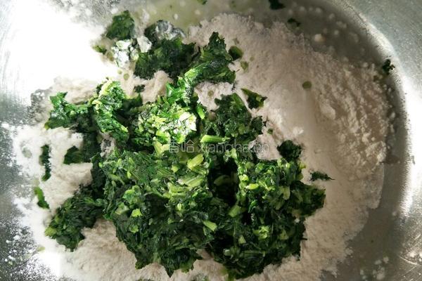 菠菜蛋饼的做法图解5