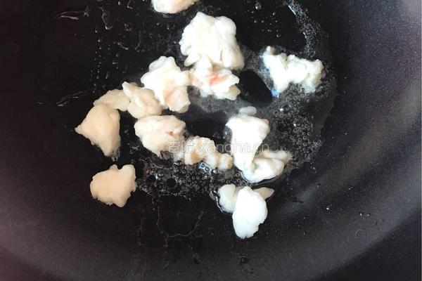 白菜粉丝豆腐汤的做法图解2