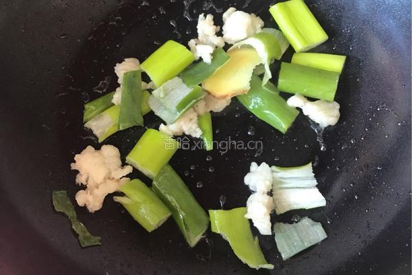 白菜粉丝豆腐汤的做法图解3
