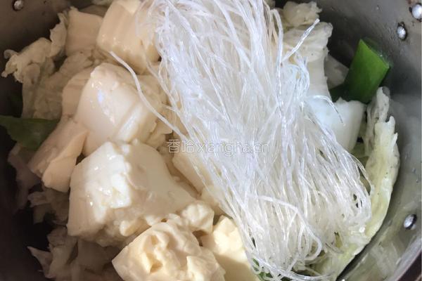 白菜粉丝豆腐汤的做法图解5