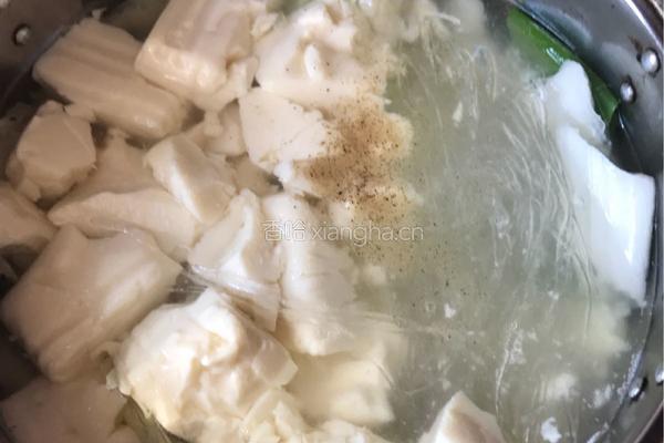 白菜粉丝豆腐汤的做法图解6