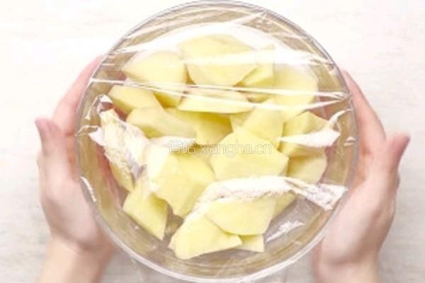 土豆浓汤的做法图解2