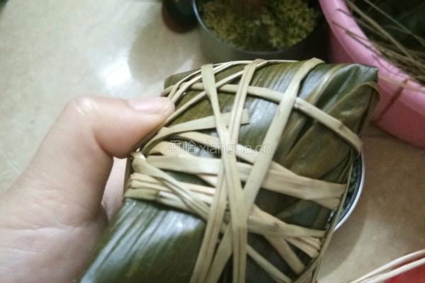 广东肉粽的做法图解5