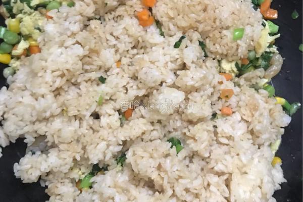 菠萝炒饭的做法图解8