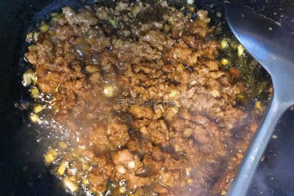 饭扫光| 蒜苔炒肉末| 超级下饭菜的做法图解4