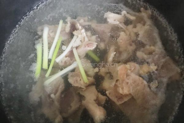 你没吃过的小白菜肉片汤的做法图解4
