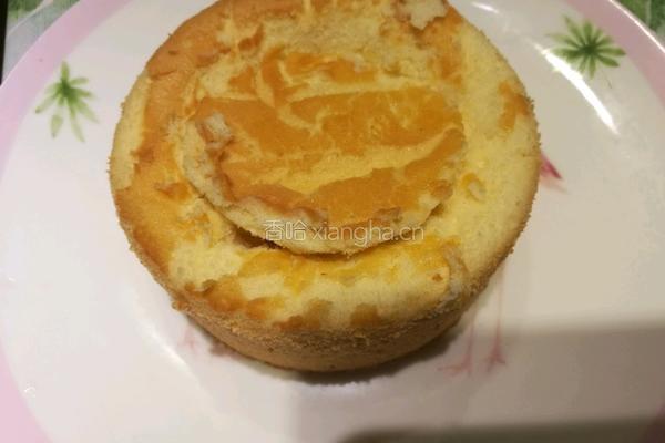 火龙果爆浆蛋糕（四寸）的做法图解2