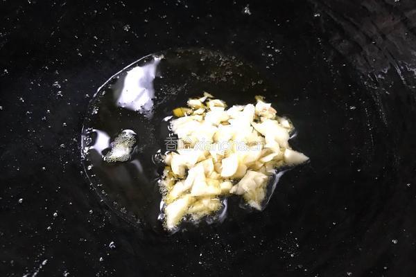 双椒炒野芹菜梗的做法图解9
