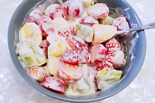 水果沙拉的做法图解3