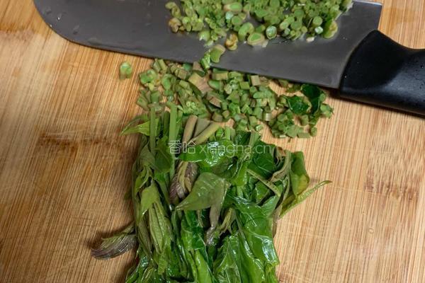 香椿芽拌豆腐的做法图解3