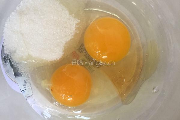 柔软又有弹力的蜂蜜小蛋糕的做法图解1