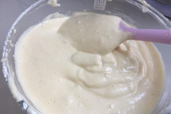 柔软又有弹力的蜂蜜小蛋糕的做法图解5