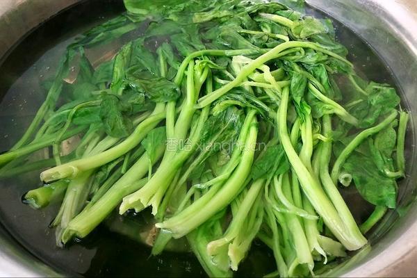 韭菜菠菜素包子的做法图解5