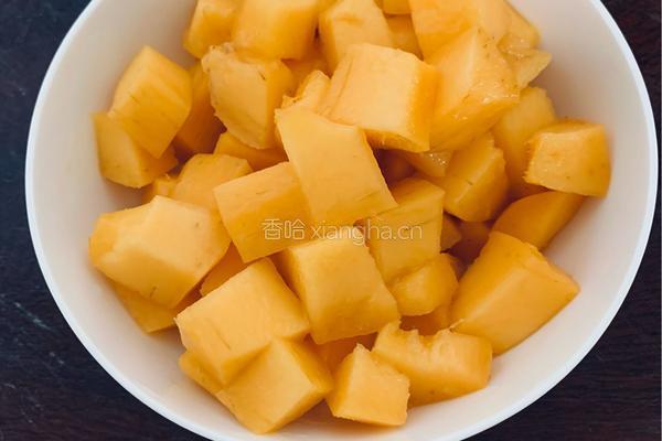 芒果椰汁西米露的做法图解3