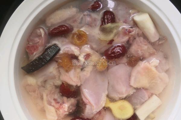 五料炖鸡汤的做法图解7